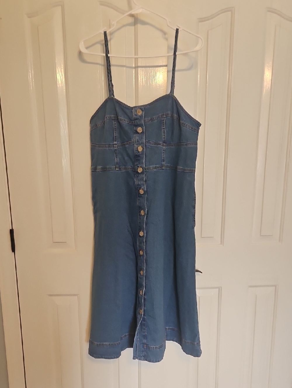 NWOT Universal Thread Blue Denim Button-Front Midi Dress